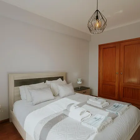 アパート 24 - Silver Coast Sunsets ロウリニャン