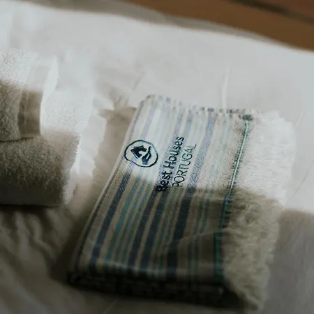 24 - Silver Coast Sunsets ロウリニャン